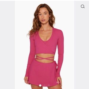 Set Active Luxform Wrap Top in Razzle medium